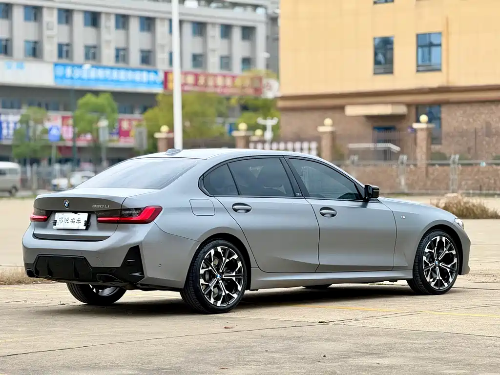 BMW BMW 3 Series 2025 330Li 50th Anniversary Limited Edition 2025 - thumbnail 7