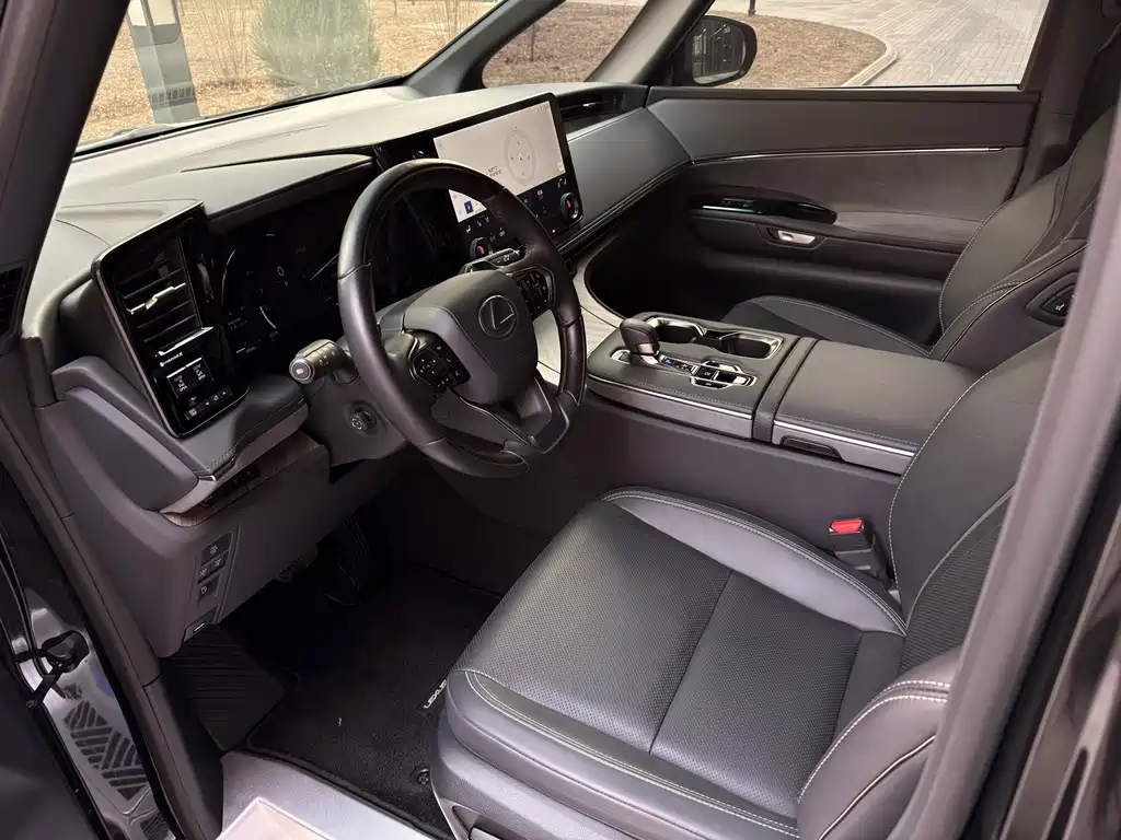 Lexus Lexus LM 350h 7-seater Elegant Edition 2023 2025 - thumbnail 8
