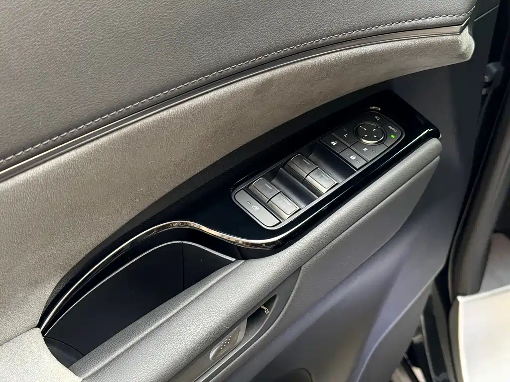 Lexus Lexus LM 350h 7-seater Elegant Edition 2023 2025 - thumbnail 13