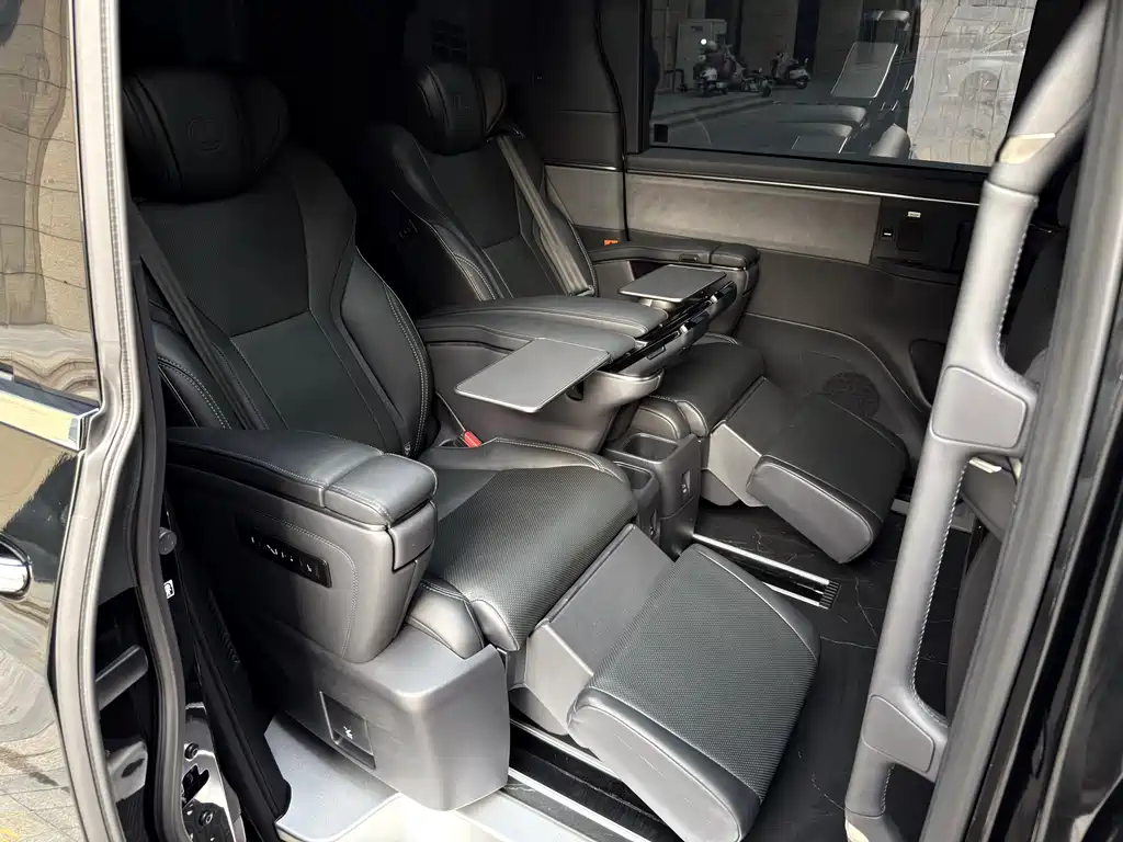 Lexus Lexus LM 350h 7-seater Elegant Edition 2023 2025 - thumbnail 14