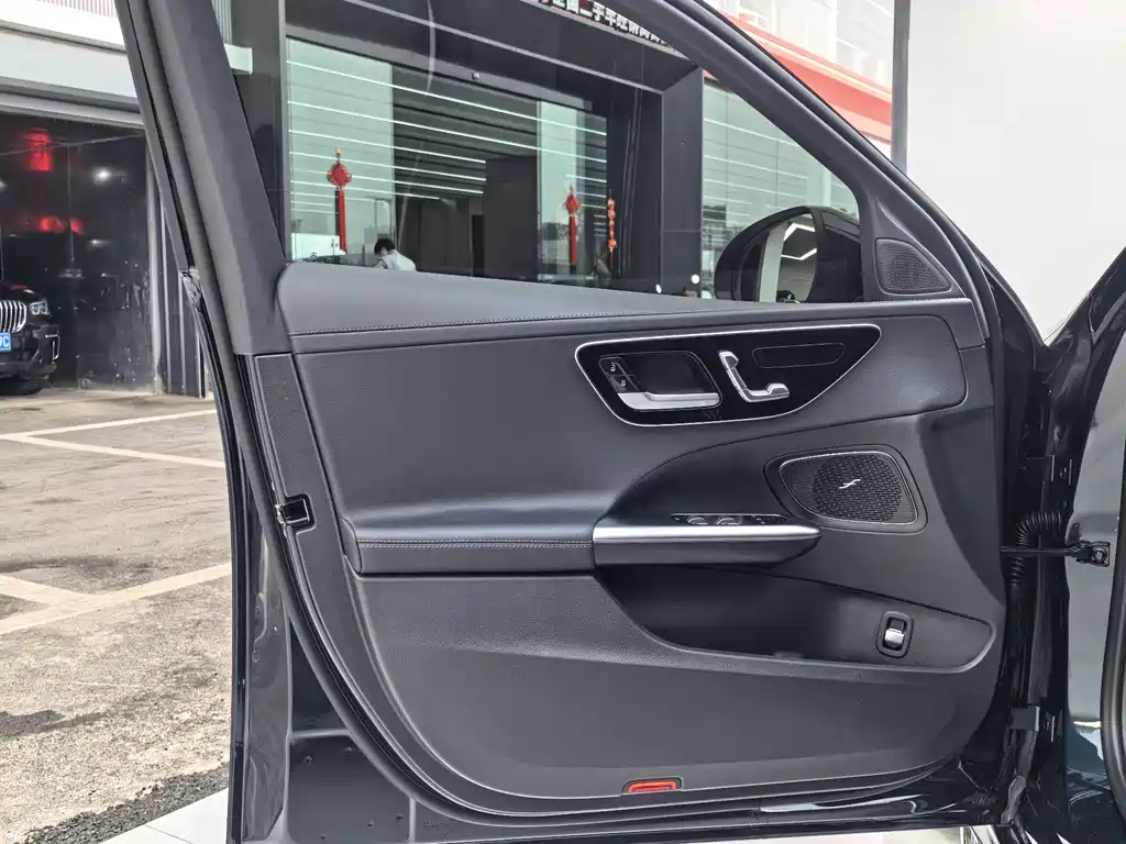 Mercedes-Benz Mercedes-Benz C-Class 2024 C 260 L Sport Edition 2024 - thumbnail 8
