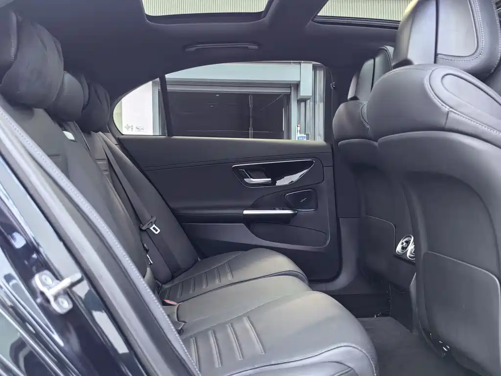 Mercedes-Benz Mercedes-Benz C-Class 2024 C 260 L Sport Edition 2024 - thumbnail 18