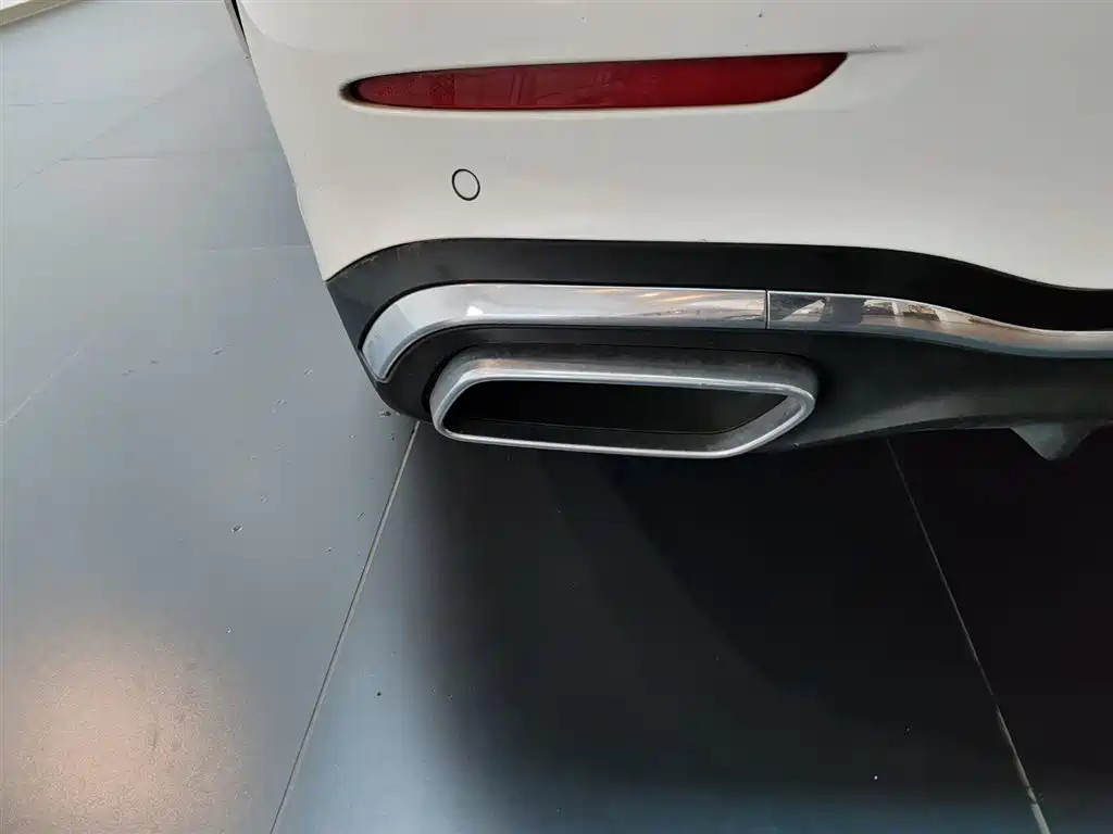 Mercedes-Benz Mercedes-Benz C-Class 2023 C 260 L Sport Edition 2023 - thumbnail 9