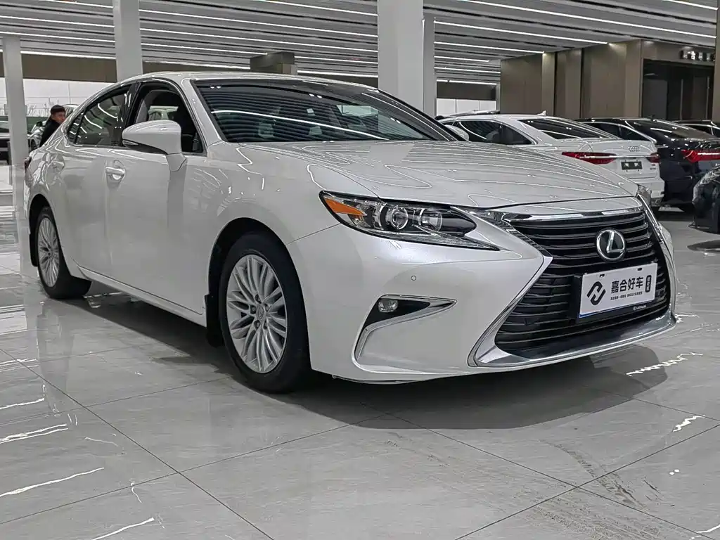 Lexus Lexus ES 2015 ES 200 Luxury 2016 - thumbnail 4