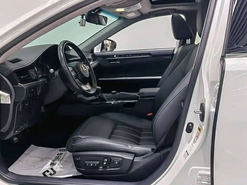 Lexus Lexus ES 2015 ES 200 Luxury 2016 - thumbnail 6