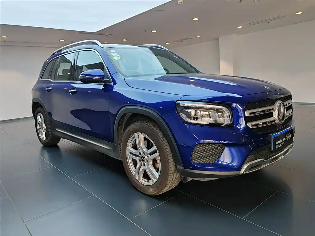 Mercedes-Benz 2021 Mercedes-Benz GLB 200 2021 - thumbnail 2