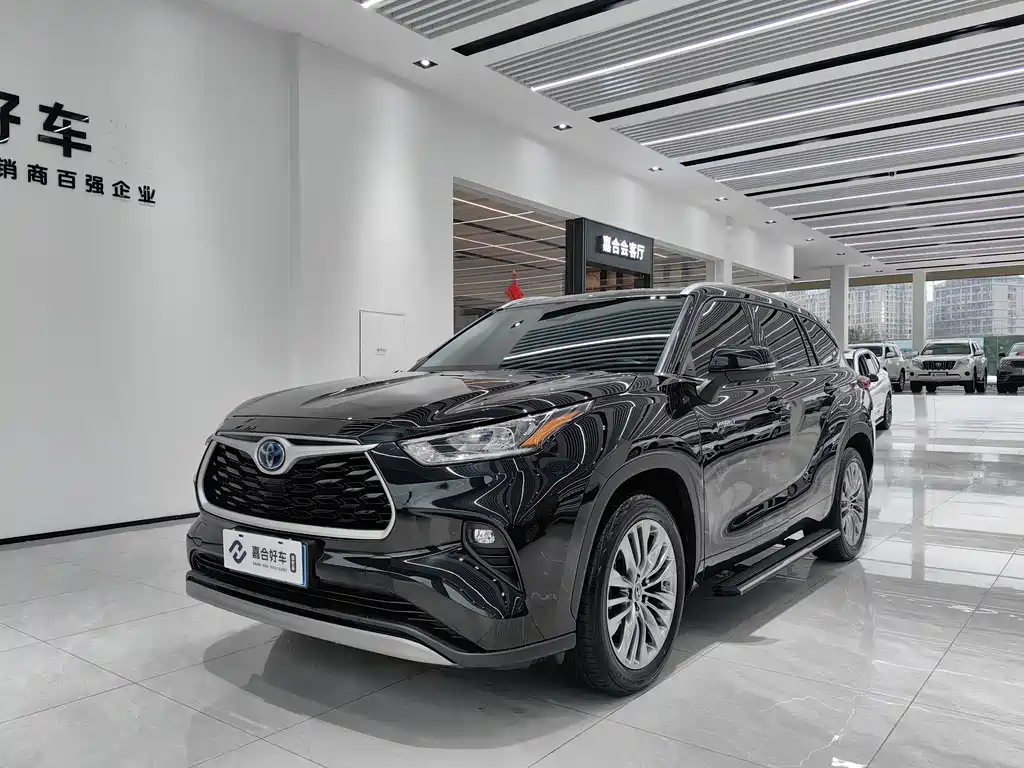 Toyota 2023 Toyota Highlander 2.5L Hybrid AWD Luxury 7-Seater 2023