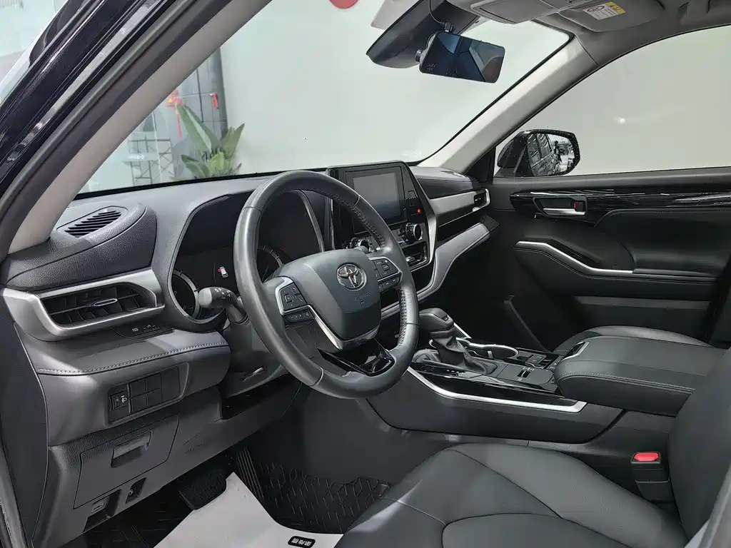 Toyota 2023 Toyota Highlander 2.5L Hybrid AWD Luxury 7-Seater 2023 - thumbnail 5