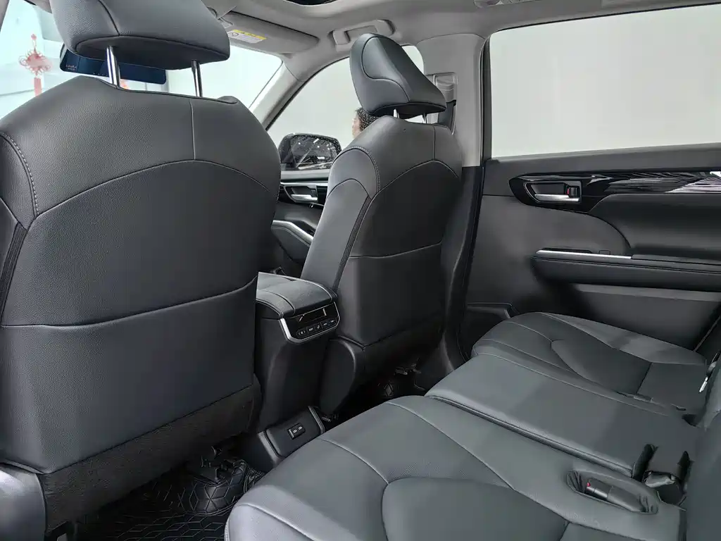 Toyota 2023 Toyota Highlander 2.5L Hybrid AWD Luxury 7-Seater 2023 - thumbnail 11