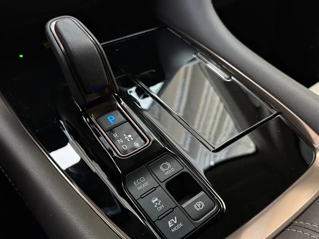 Toyota 2024 Toyota Alphard 2.5L Hybrid Premium Edition 2024 - thumbnail 12