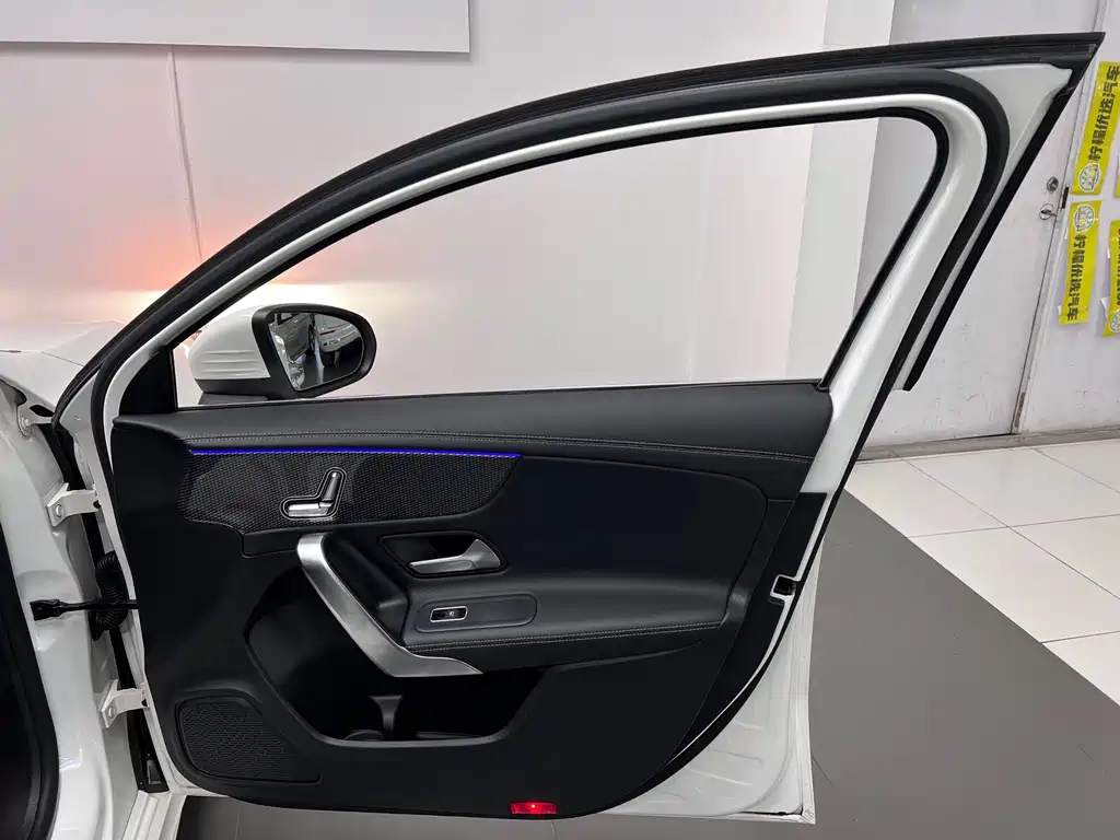 Mercedes-Benz 2022 Mercedes-Benz A-Class A 200 L Sport Sedan Style 2022 - thumbnail 18