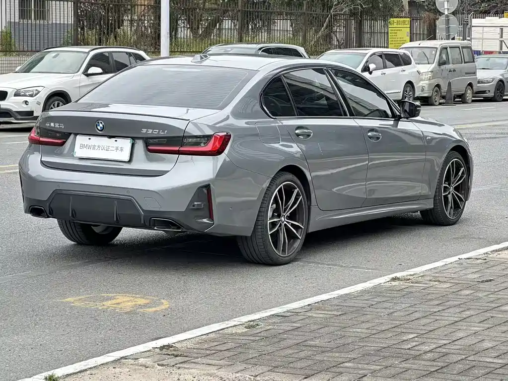 BMW 2024 BMW 3 Series 330Li M Sport Shadowline Package 2024 - thumbnail 5