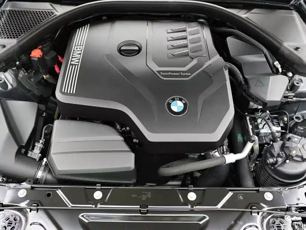 BMW 2024 BMW 3 Series 330Li M Sport Shadowline Package 2024 - thumbnail 8