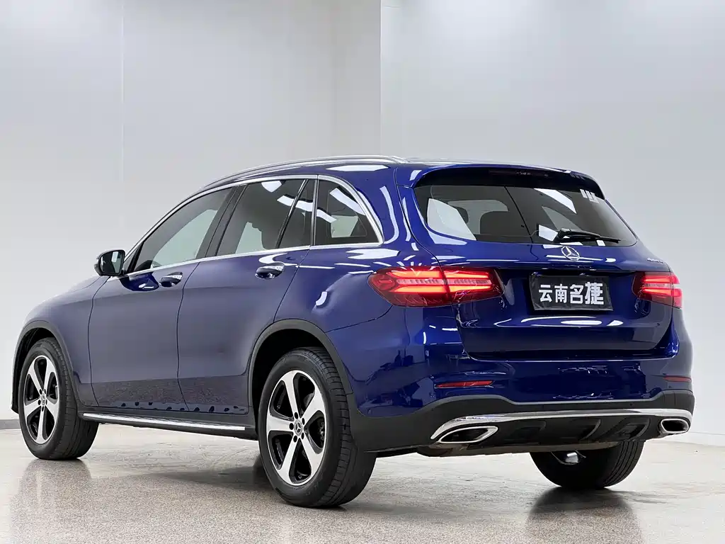 Mercedes-Benz 2018 Mercedes-Benz GLC 250 4MATIC Luxury 2018 - thumbnail 4