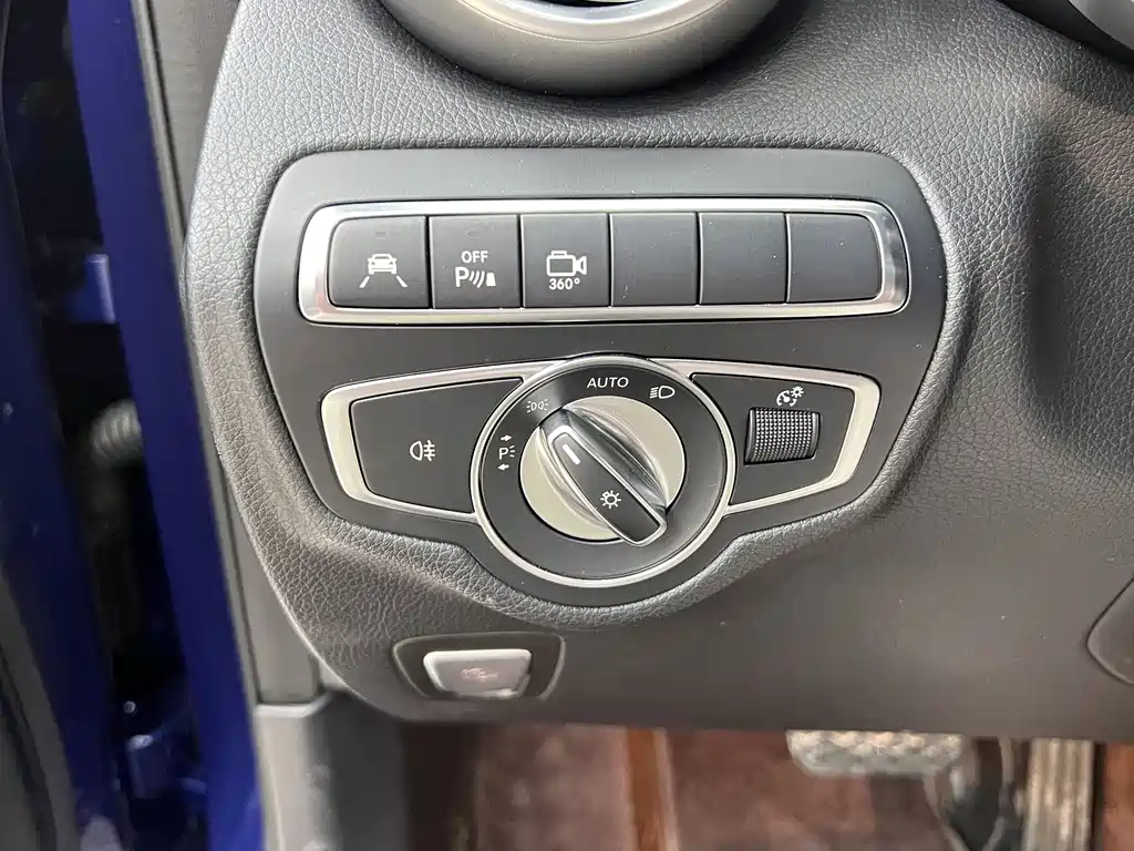 Mercedes-Benz 2018 Mercedes-Benz GLC 250 4MATIC Luxury 2018 - thumbnail 30