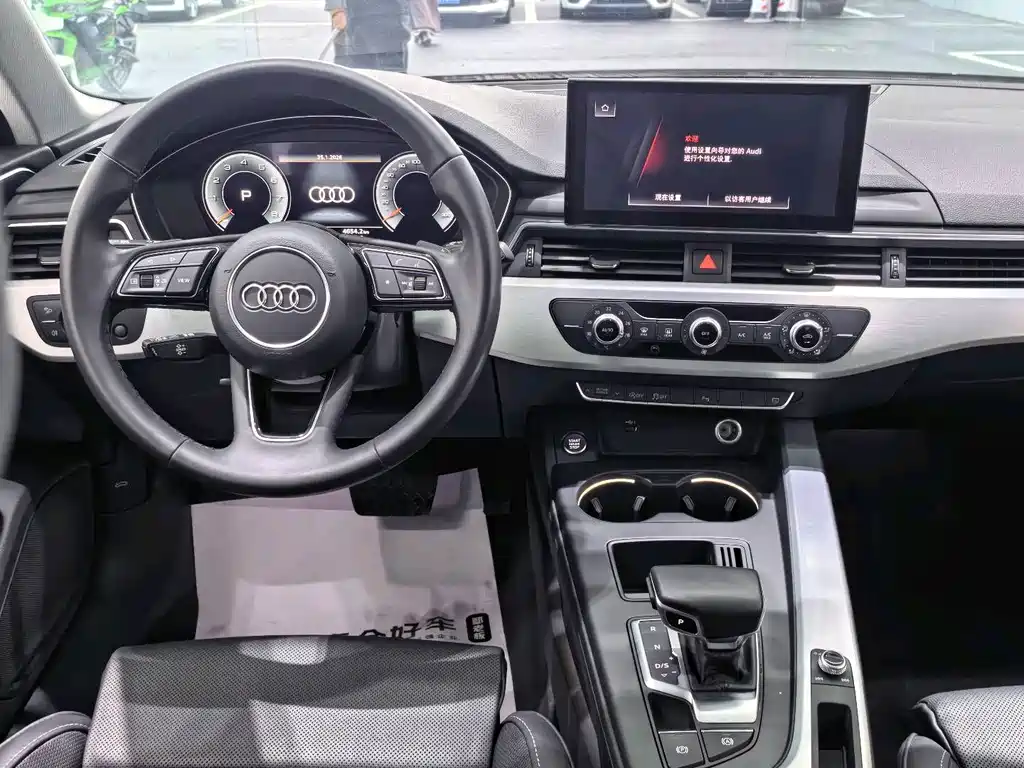 Audi Audi A4L 2022 40 TFSI Luxury Elegant Model 2022 - thumbnail 14