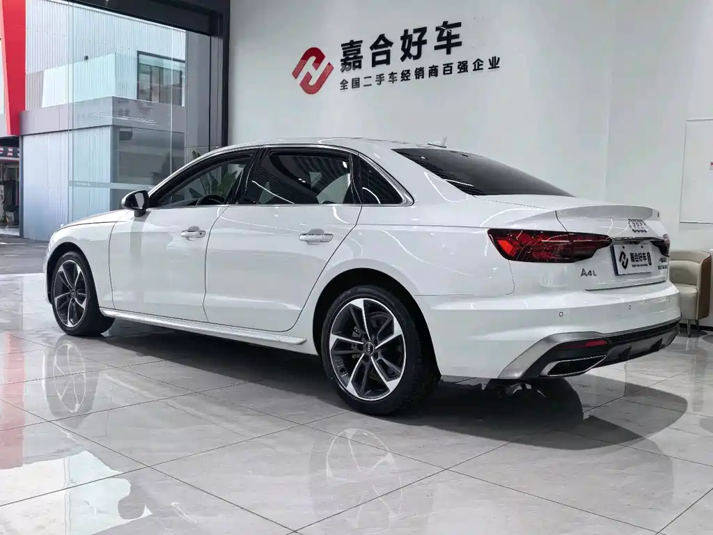 Audi Audi A4L 2022 40 TFSI Luxury Elegant Model 2022 - thumbnail 19
