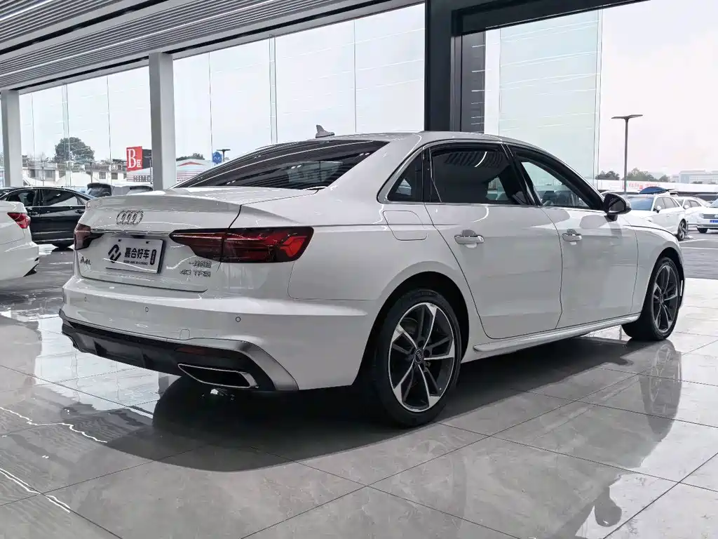 Audi Audi A4L 2022 40 TFSI Luxury Elegant Model 2022 - thumbnail 21