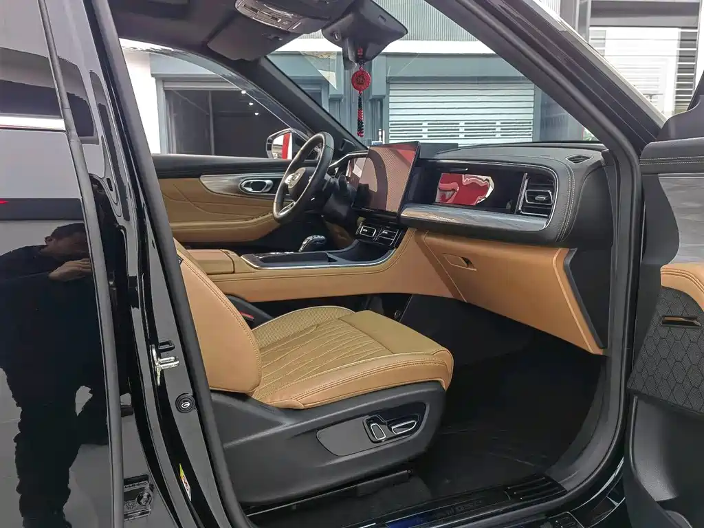 GAC Trumpchi GAC Trumpchi GS8 2024 Edition Navigator Series 2.0TGDI FWD Luxury Intelligent Connectivity Version 7-seater 2024 - thumbnail 18