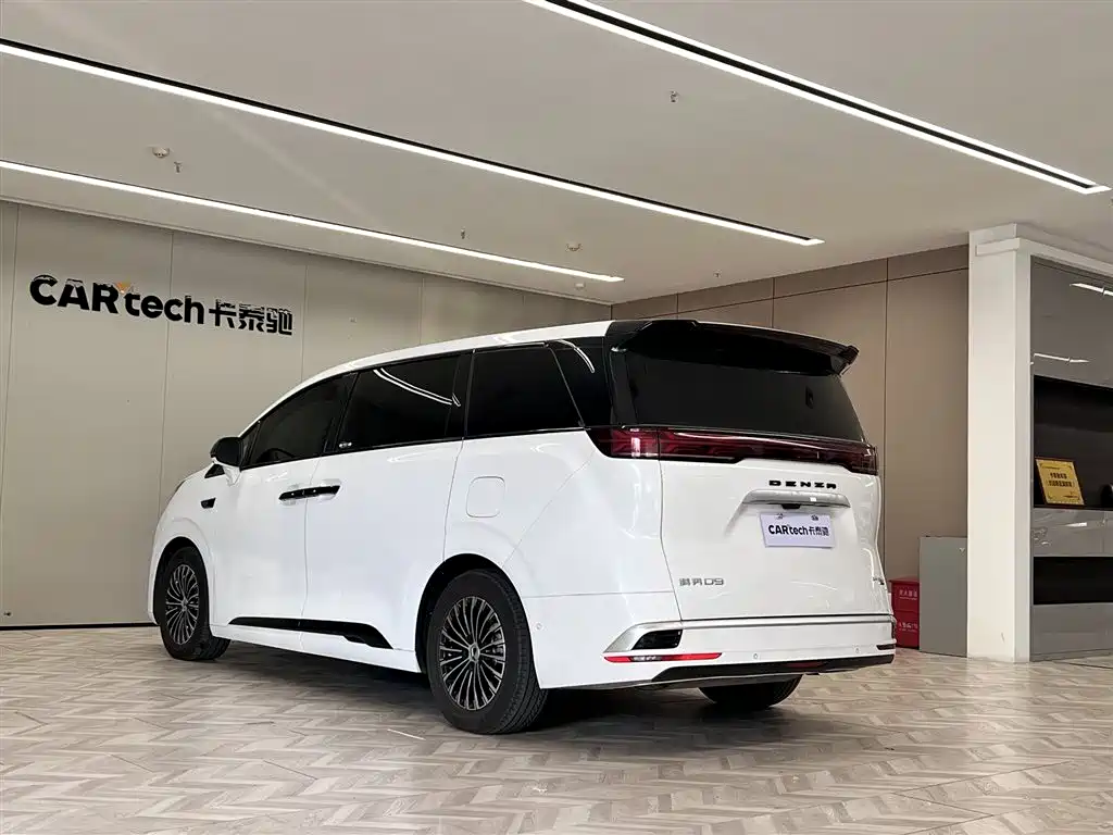 Denza DENZA D9 2025 DM-i Intelligent Driving Edition 1020 AWD Premium Model 2025 - thumbnail 7