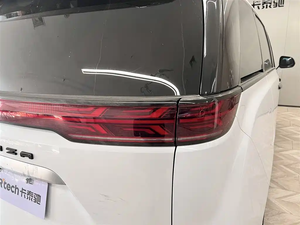 Denza DENZA D9 2025 DM-i Intelligent Driving Edition 1020 AWD Premium Model 2025 - thumbnail 10