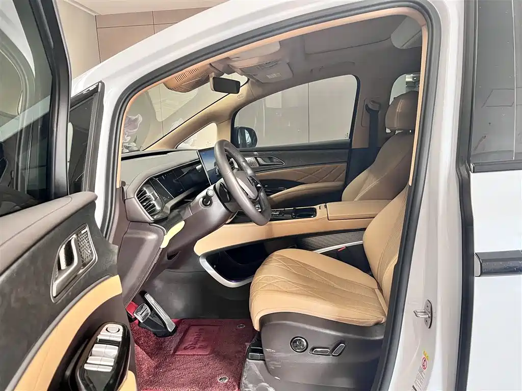 Denza DENZA D9 2025 DM-i Intelligent Driving Edition 1020 AWD Premium Model 2025 - thumbnail 16