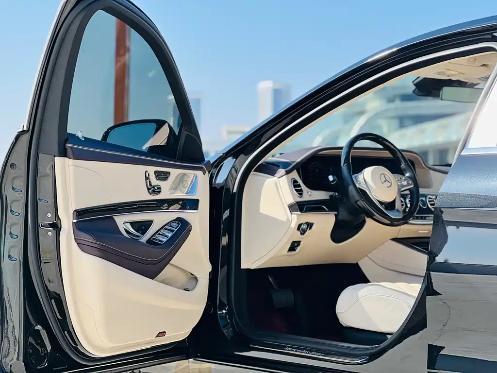 Mercedes-Benz Maybach S-Class 2018 S 560 4MATIC 2019 - thumbnail 4