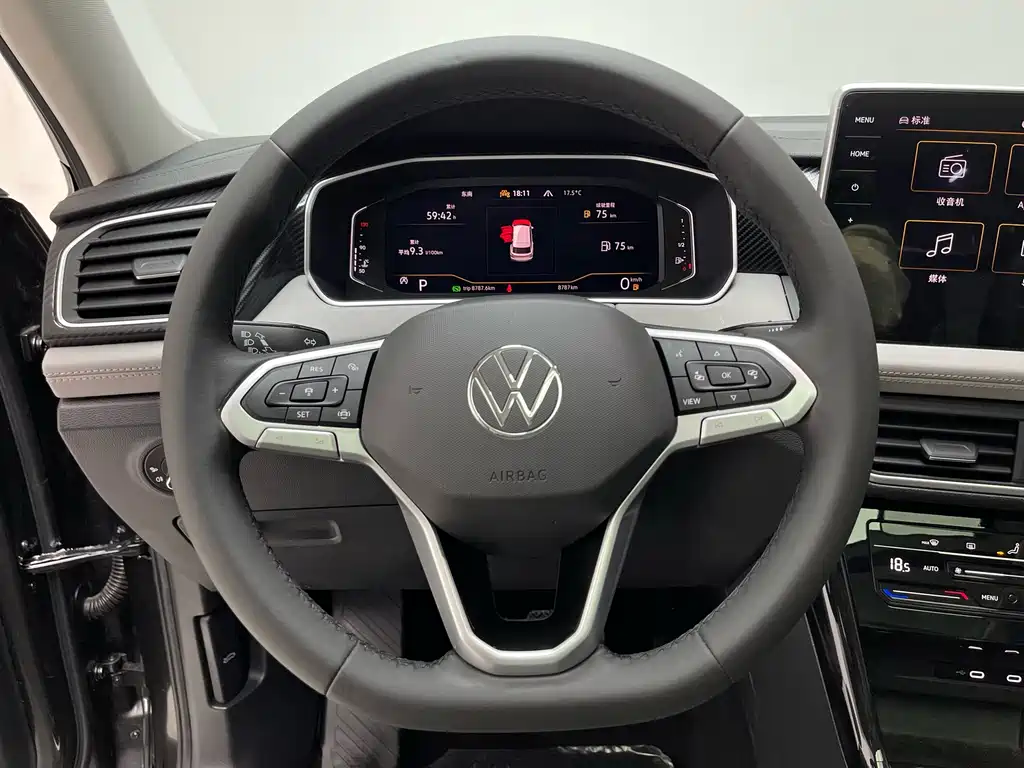 Volkswagen Tayron 2024 Model 330TSI Front-Wheel Drive Luxury Plus Advanced Edition 2025 - thumbnail 8