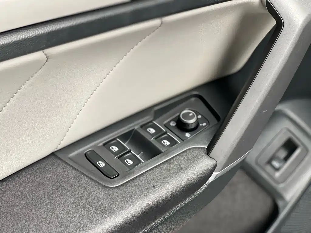 Volkswagen Tayron 2024 Model 330TSI Front-Wheel Drive Luxury Plus Advanced Edition 2025 - thumbnail 19
