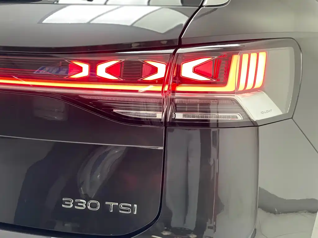 Volkswagen Tayron 2024 Model 330TSI Front-Wheel Drive Luxury Plus Advanced Edition 2025 - thumbnail 24