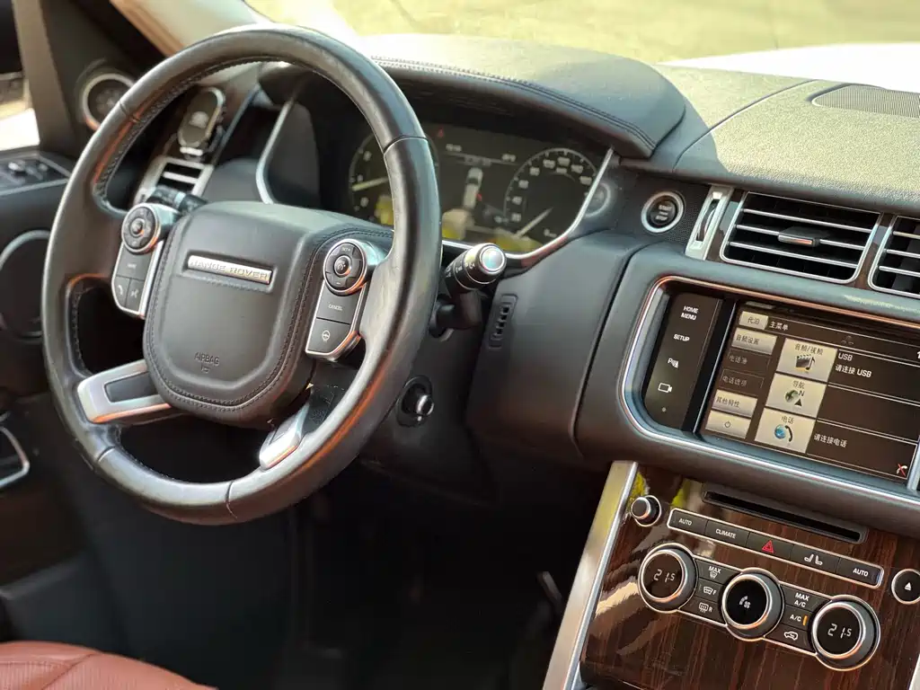 Land Rover Range Rover 2015 3.0 SC V6 Vogue SE Autobiography Long Wheelbase 2015 - thumbnail 9
