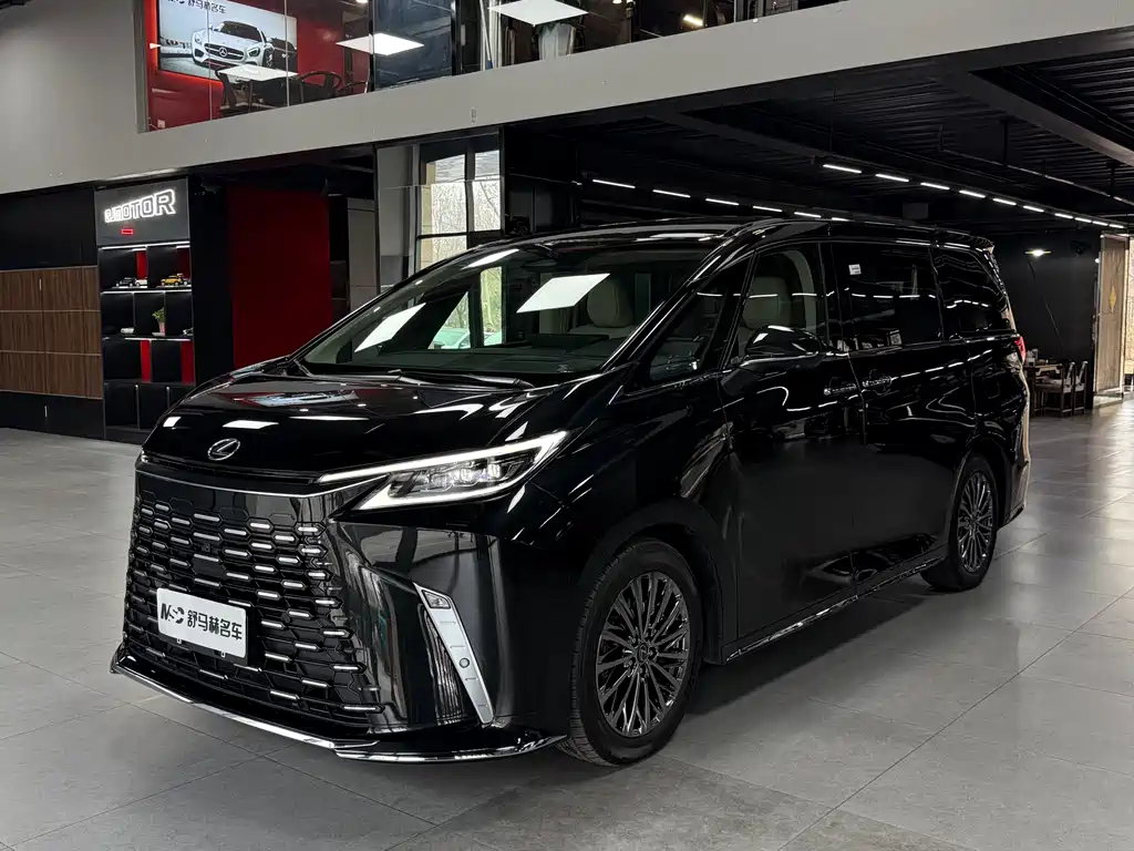 Lexus Lexus LM 350h Six-Seat Executive Edition 2026