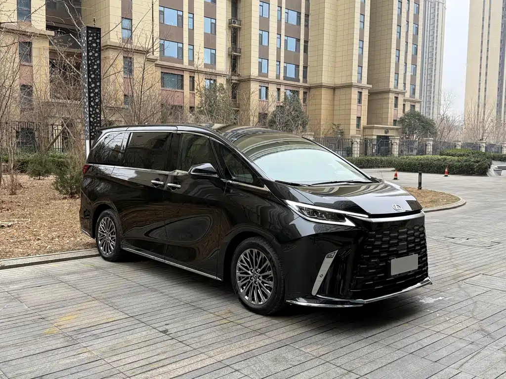 Lexus Lexus LM 350h Six-Seat Executive Edition 2026 - thumbnail 4