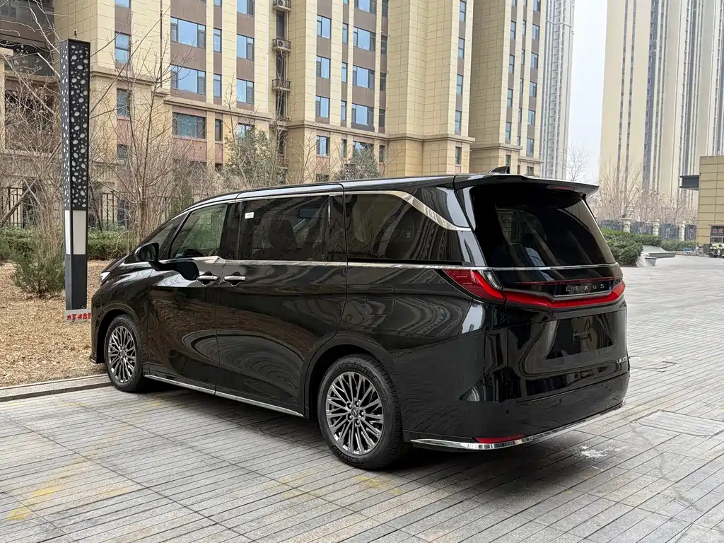 Lexus Lexus LM 350h Six-Seat Executive Edition 2026 - thumbnail 5
