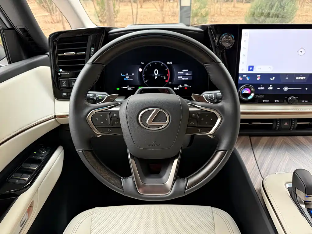 Lexus Lexus LM 350h Six-Seat Executive Edition 2026 - thumbnail 9