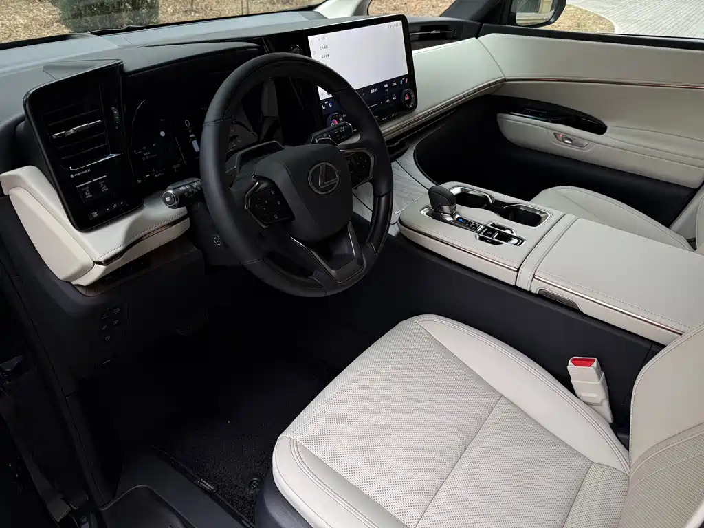 Lexus Lexus LM 350h Six-Seat Executive Edition 2026 - thumbnail 12