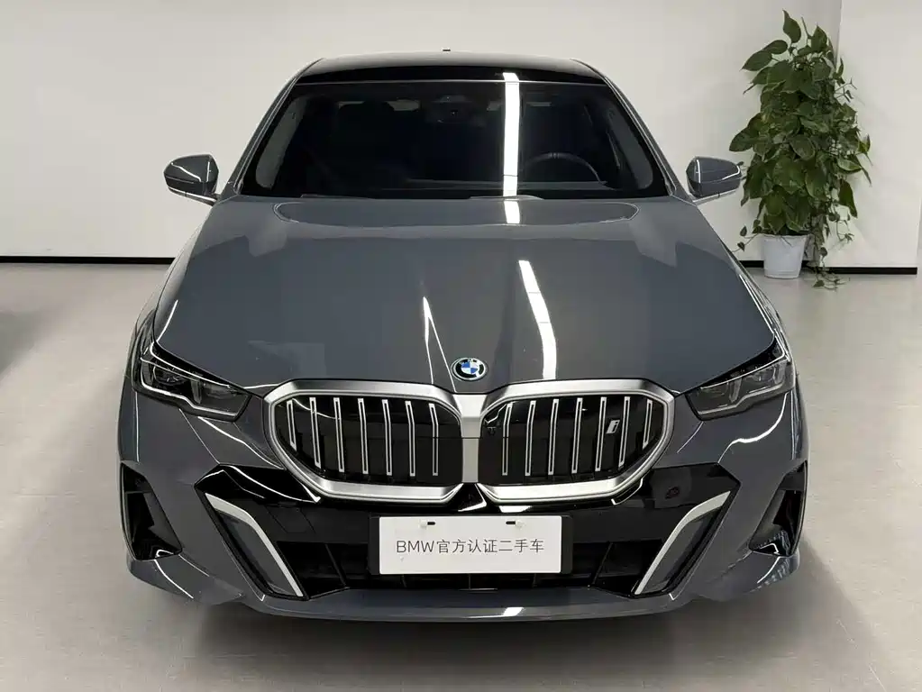 BMW BMW i5 2024 eDrive 35L Premium M Sport Package 2024 - thumbnail 2