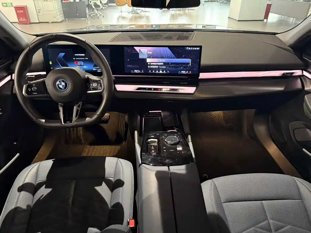 BMW BMW i5 2024 eDrive 35L Premium M Sport Package 2024 - thumbnail 8