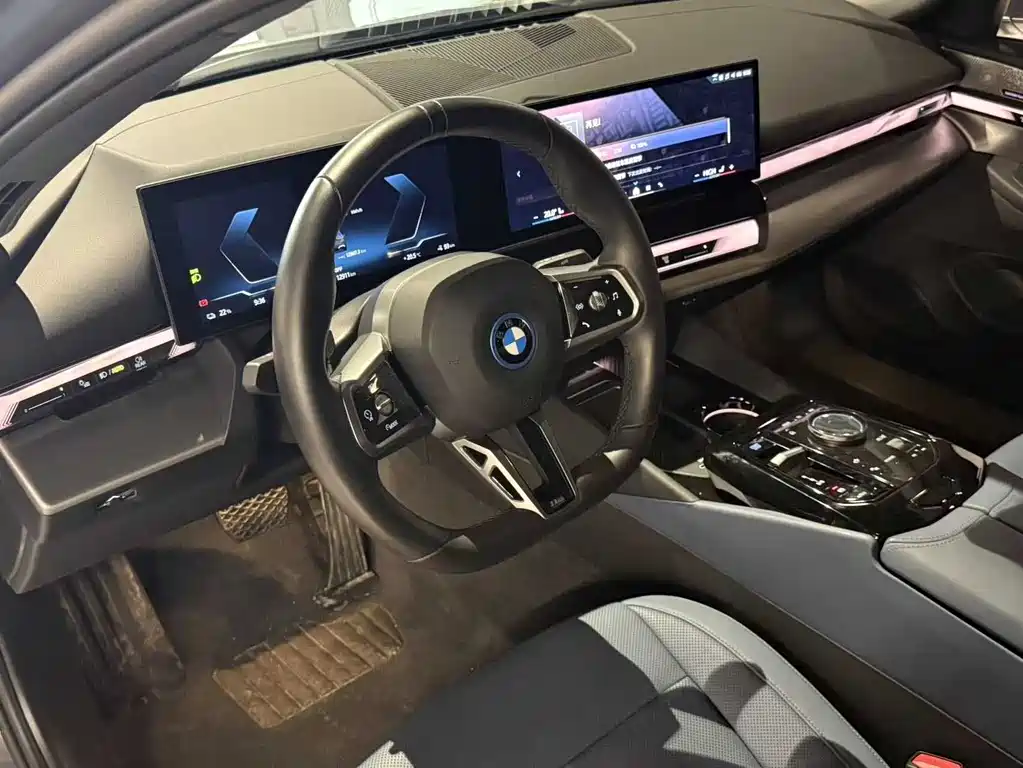 BMW BMW i5 2024 eDrive 35L Premium M Sport Package 2024 - thumbnail 9