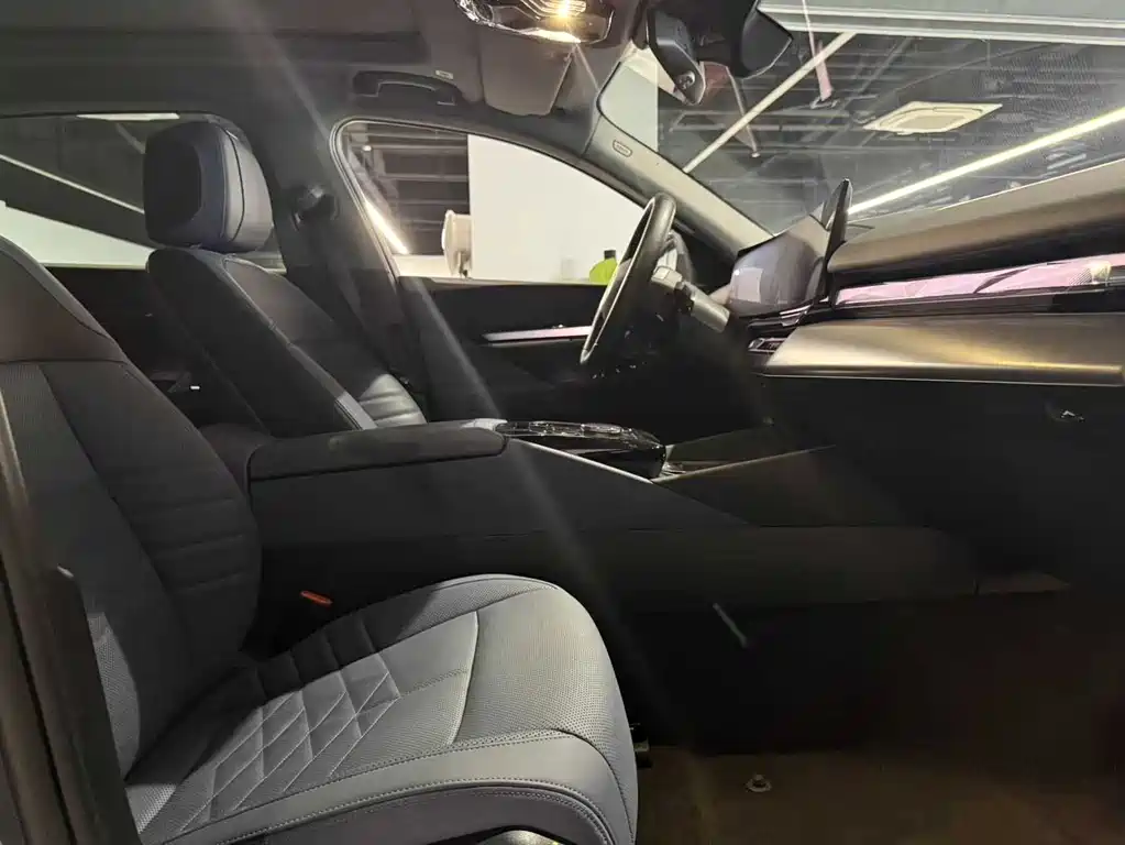 BMW BMW i5 2024 eDrive 35L Premium M Sport Package 2024 - thumbnail 10