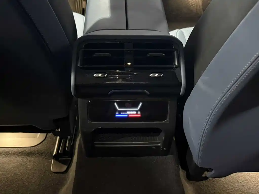 BMW BMW i5 2024 eDrive 35L Premium M Sport Package 2024 - thumbnail 16