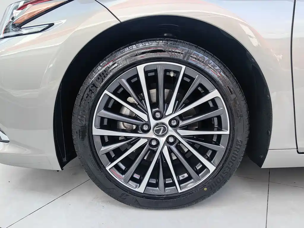 Lexus Lexus ES 300h Premium 2022 2023 - thumbnail 4