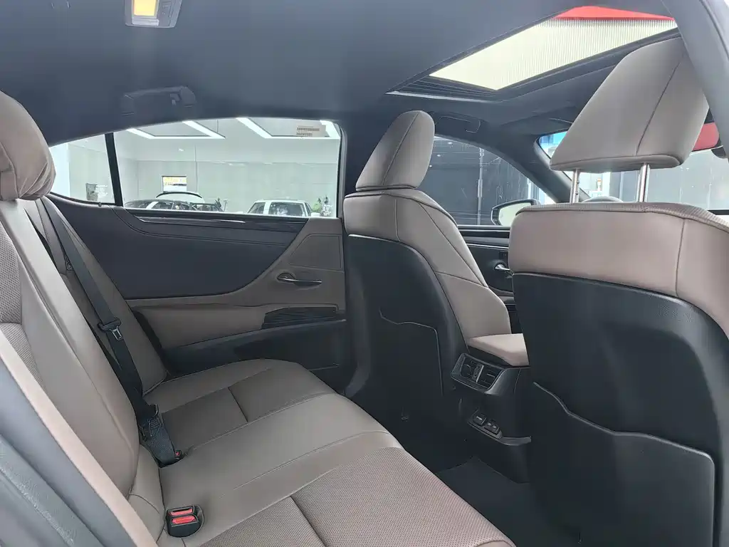 Lexus Lexus ES 300h Premium 2022 2023 - thumbnail 25