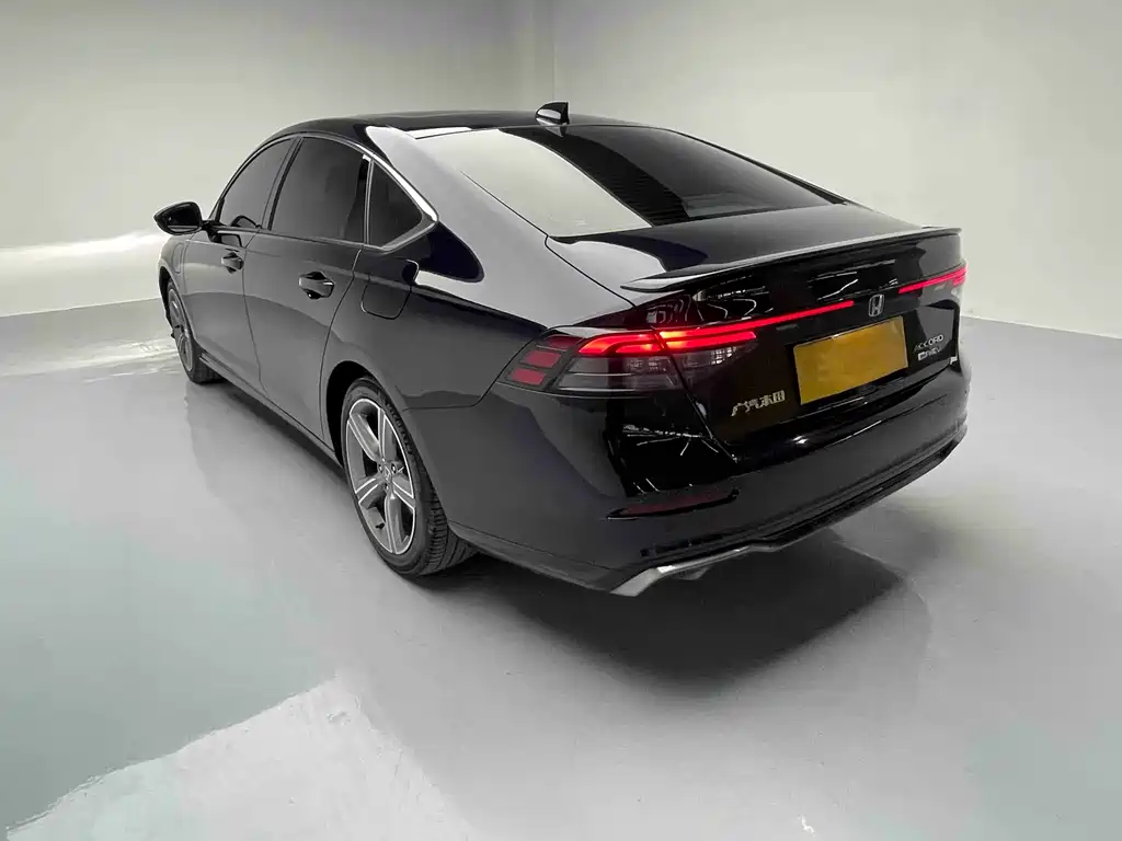 Honda Honda Accord Hybrid 2023 2.0L e:PHEV Premium Edition 2024 - thumbnail 4