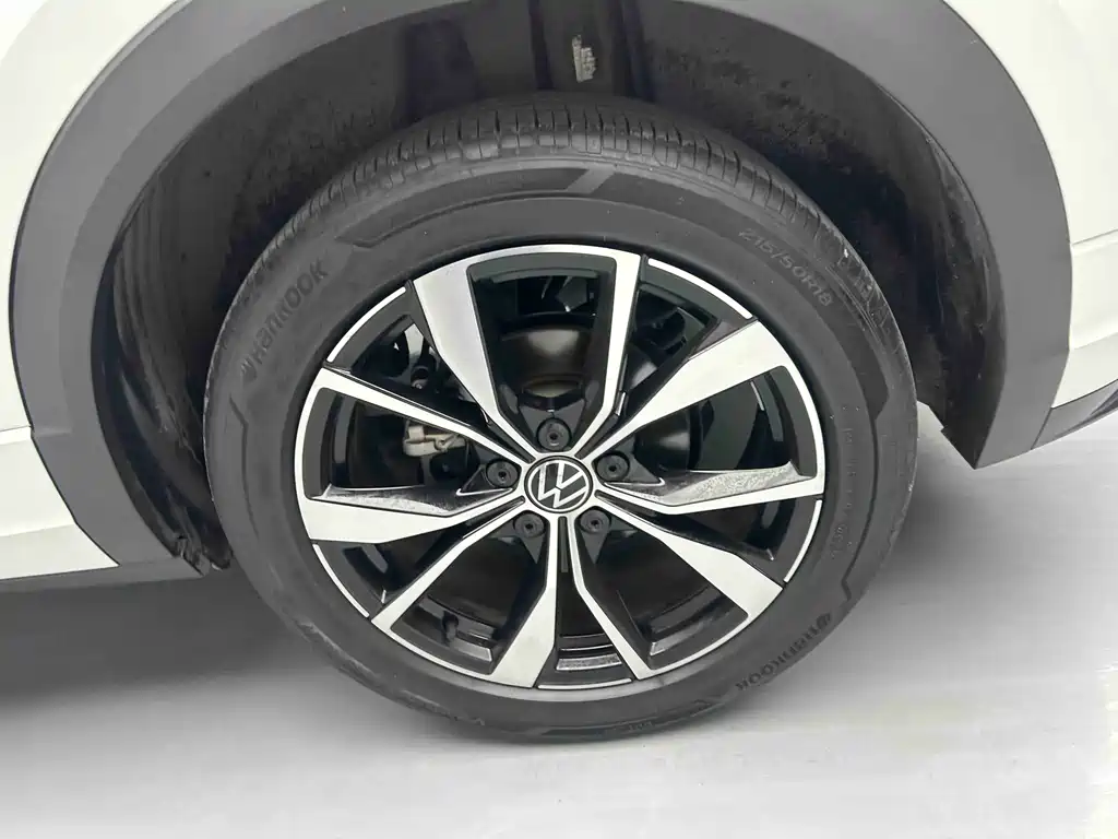 Volkswagen T-ROC 2023 300TSI DSG Front-Wheel Drive Morning Light Edition 2023 - thumbnail 8
