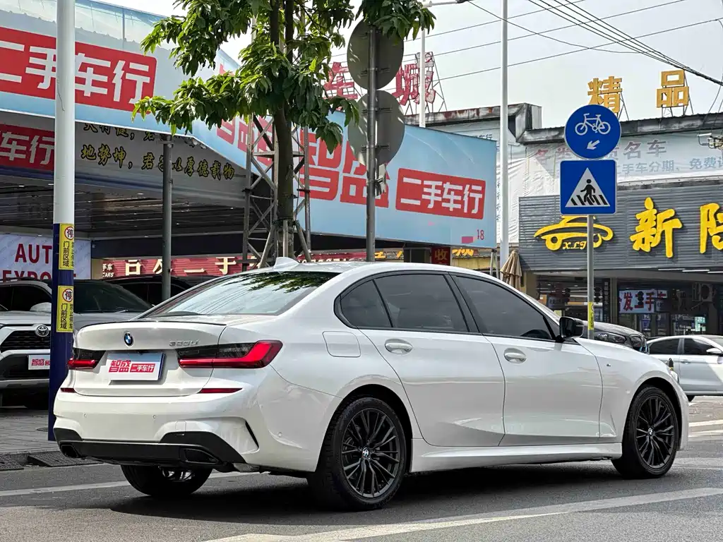 BMW BMW 3 Series 2022 Model Year Facelift 325Li M Sport Shadow Night Package 2022 - thumbnail 3