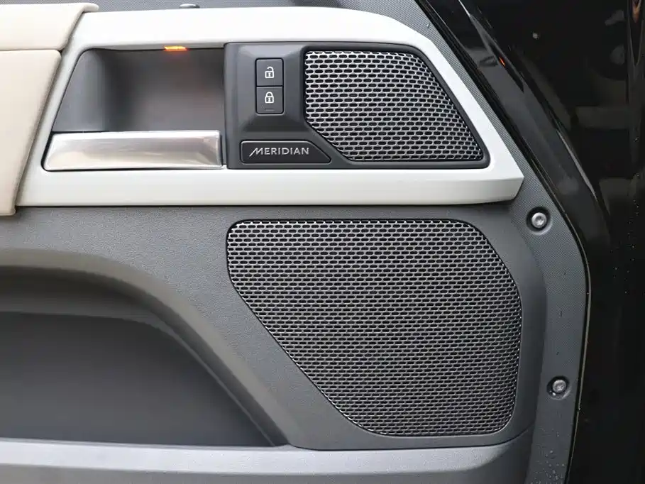 Land Rover Land Rover Defender 2023 90 3.0T P400 X 2023 - thumbnail 12