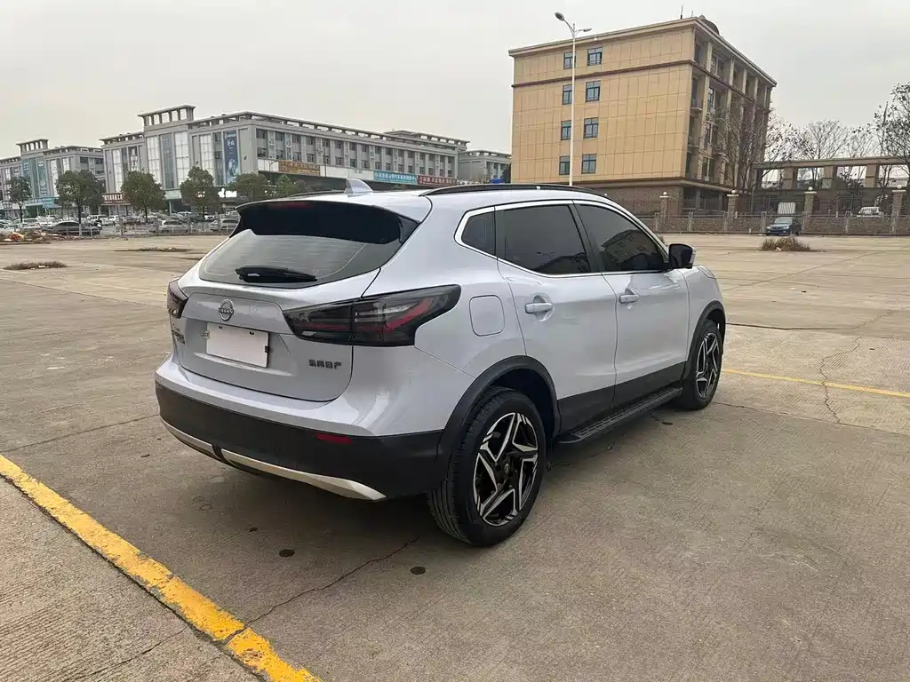 Nissan Qashqai 2025 Honor 2.0L CVT XV+ Premium Edition 2024 - thumbnail 5