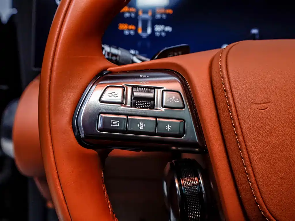 U UM U8 2023 Luxury Edition 2024 - thumbnail 15