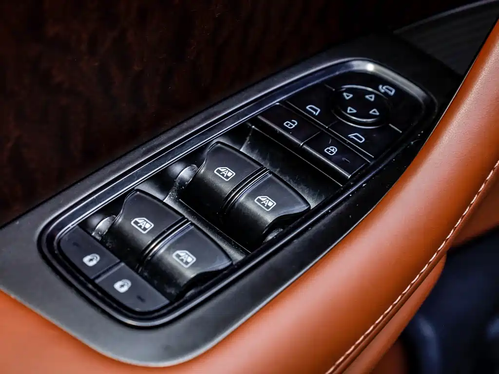 U UM U8 2023 Luxury Edition 2024 - thumbnail 23